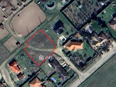 Eladó lakóövezeti telek Szada