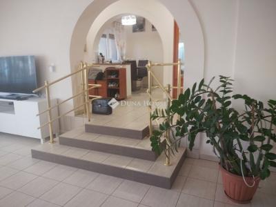 Eladó családi ház Szigethalom