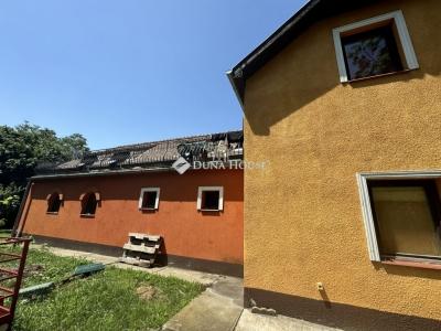 Eladó családi ház Ecser
