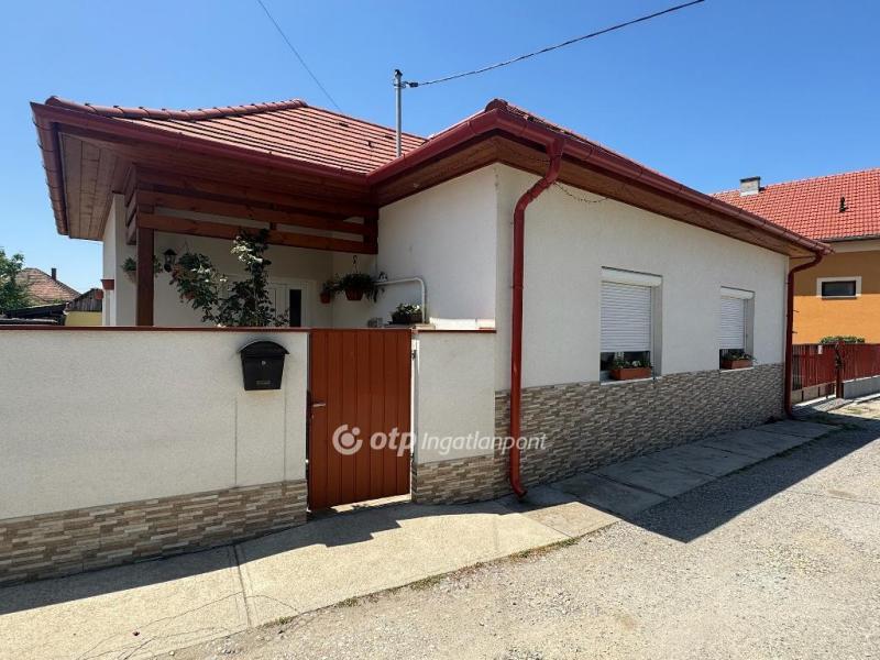 Eladó családi ház Tiszafüred