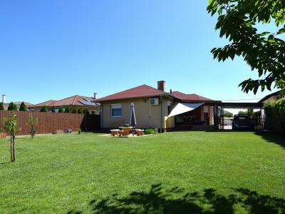 Eladó családi ház Mikepércs