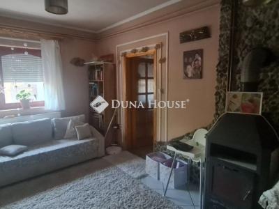 Eladó családi ház Vecsés