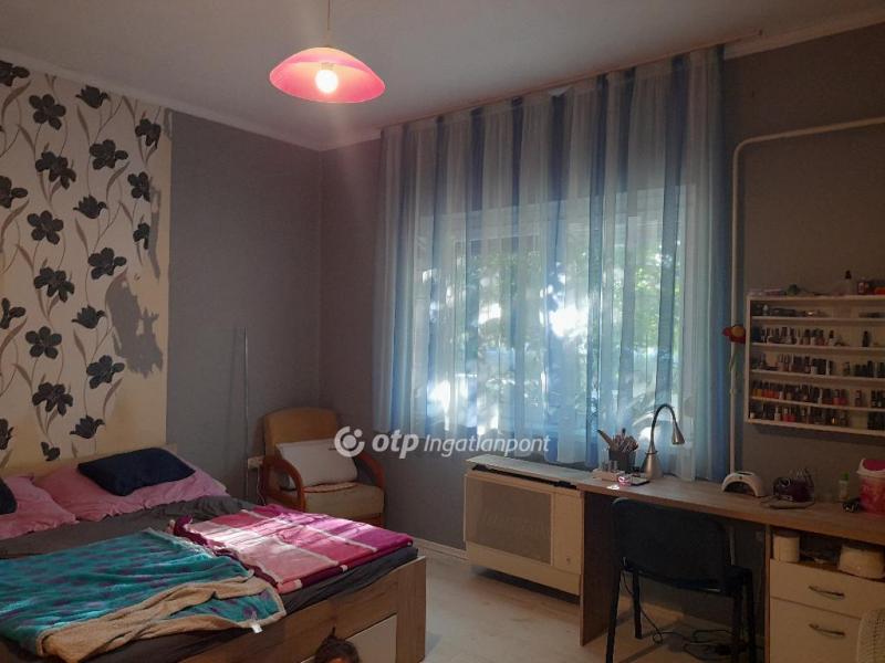 Eladó családi ház Szeged