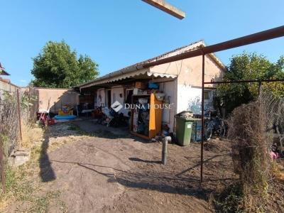 Eladó családi ház Vecsés