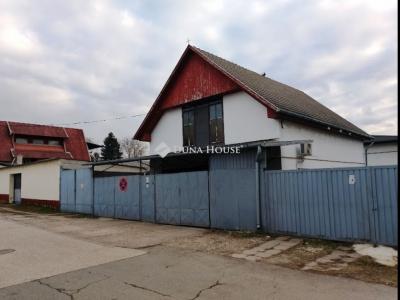 Eladó családi ház