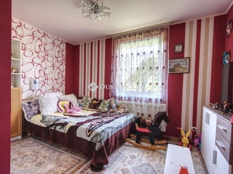 Eladó családi ház Piliscsaba