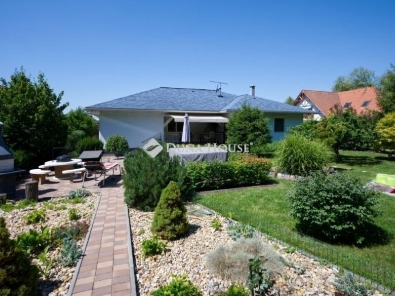 Eladó családi ház Piliscsaba