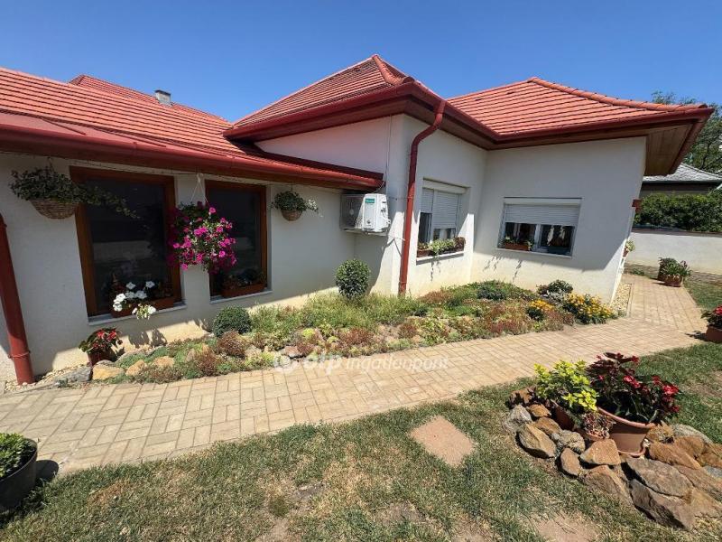 Eladó családi ház Tiszafüred