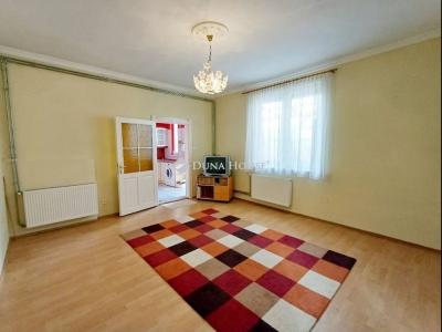 Eladó családi ház Budapest