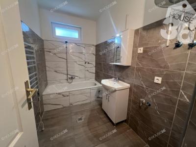 Eladó lakás Izsák