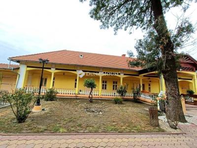 Eladó családi ház Szarvas