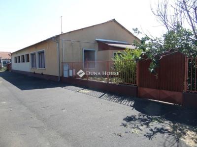 Eladó családi ház Orosháza