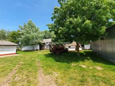 Eladó tanya Székkutas