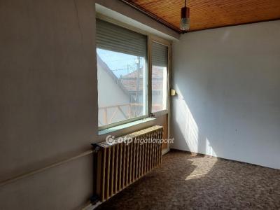Eladó családi ház Boldog