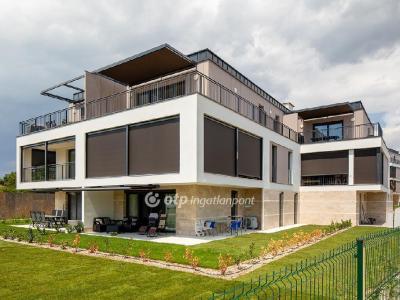 Eladó lakás Balatonkenese