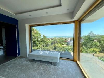 Eladó családi ház Balatonalmádi