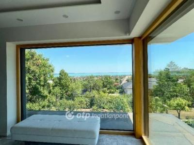 Eladó családi ház Balatonalmádi