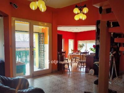 Eladó családi ház Érd