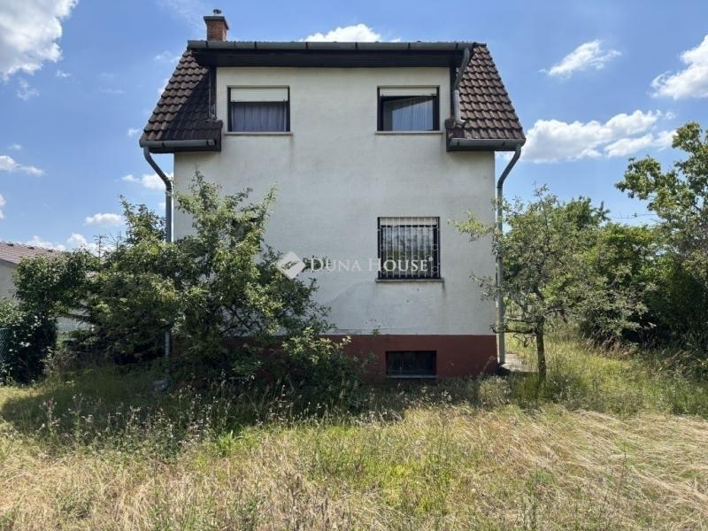 Eladó családi ház Taksony