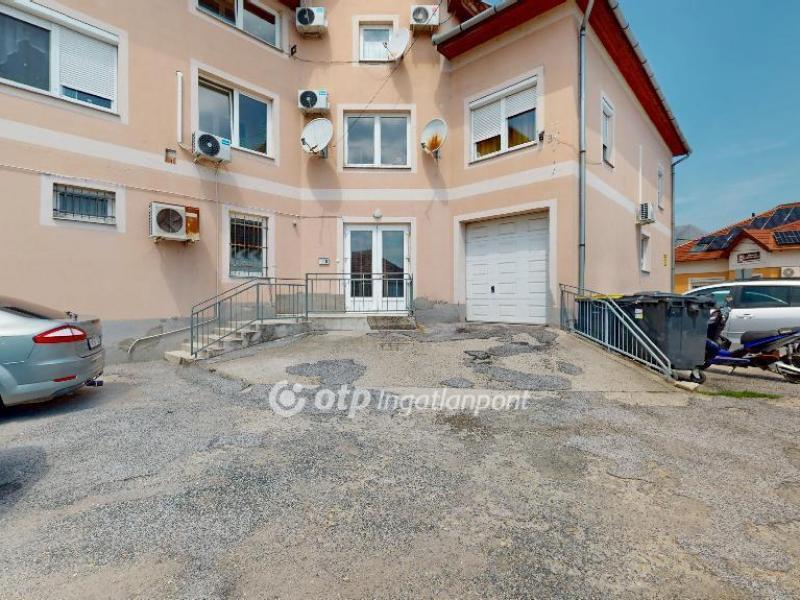 Eladó lakás Mezőkövesd