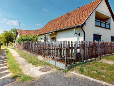 Eladó családi ház Mezőcsát