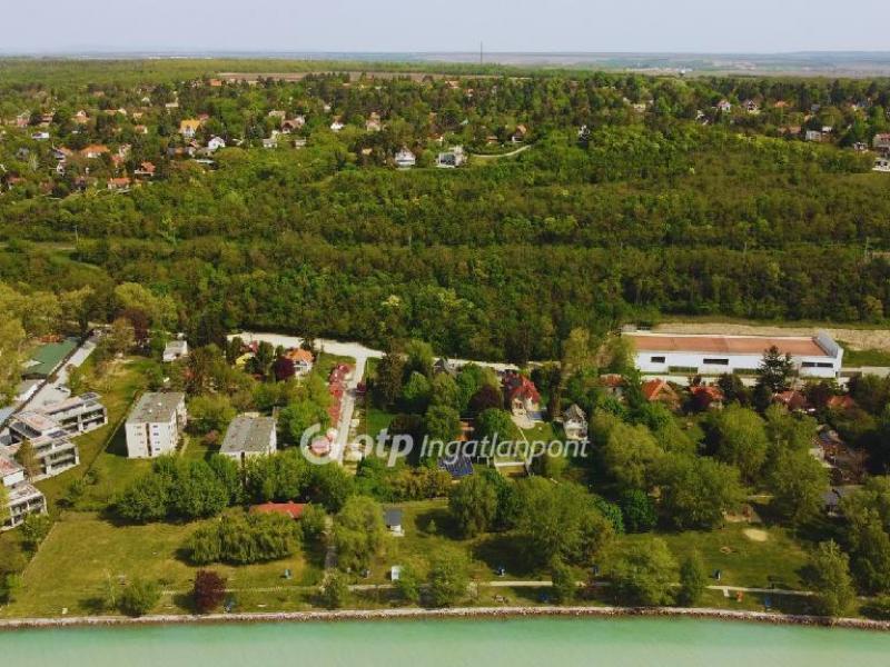 Eladó nyaraló Balatonkenese Balatonakarattya