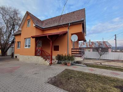Eladó családi ház Kállósemjén