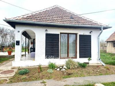 Eladó családi ház Tiszatardos