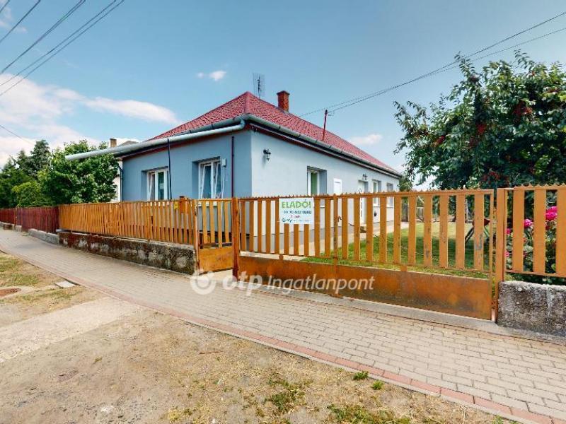 Eladó családi ház Dombrád