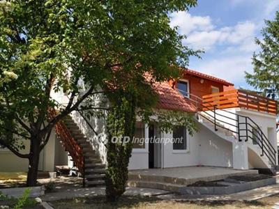 Eladó családi ház Gárdony