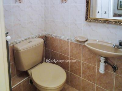 Eladó lakás Győr