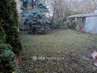 Eladó lakóövezeti telek Budapest