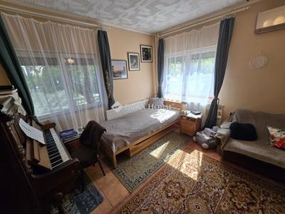 Eladó családi ház Albertirsa