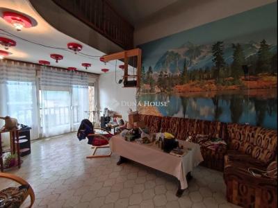 Eladó családi ház Budapest