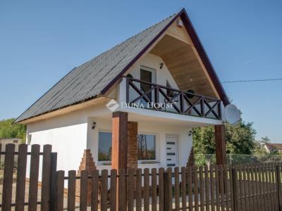 Eladó családi ház Tura