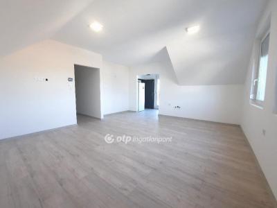 Eladó lakás Albertirsa