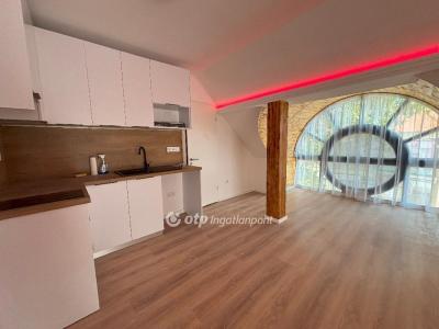 Eladó lakás Siófok