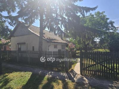 Eladó családi ház Kaba