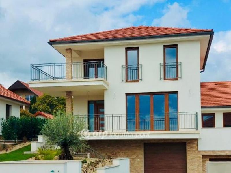 Eladó ikerház Balatonfüred