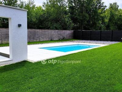 Eladó családi ház Balatonkenese Balatonakarattya