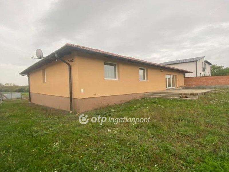 Eladó családi ház Gyöngyös