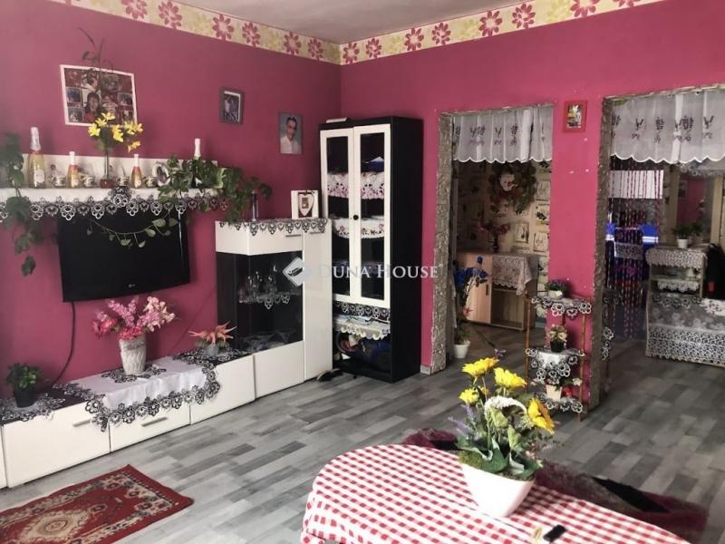 Eladó családi ház Érd