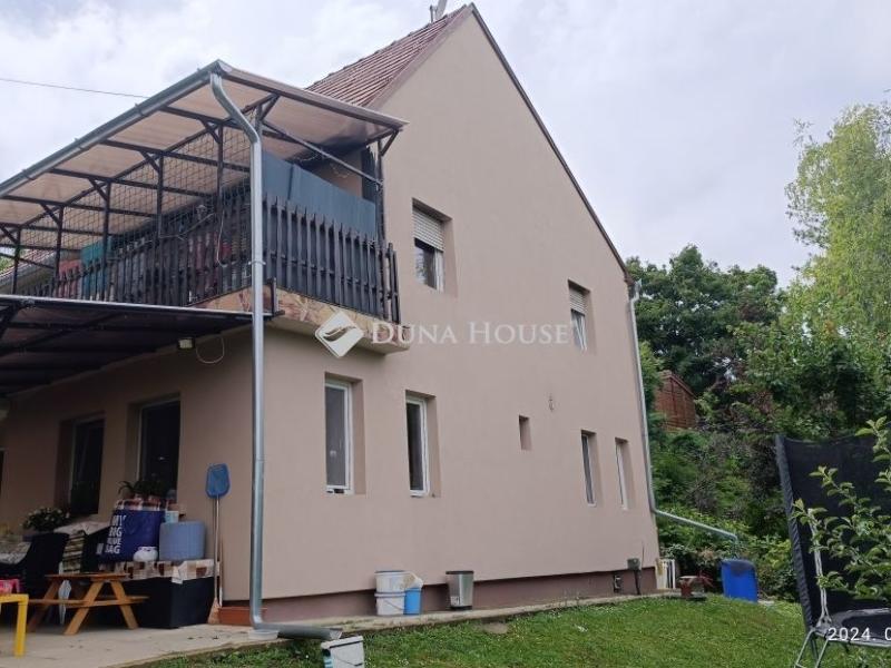 Eladó családi ház Érd