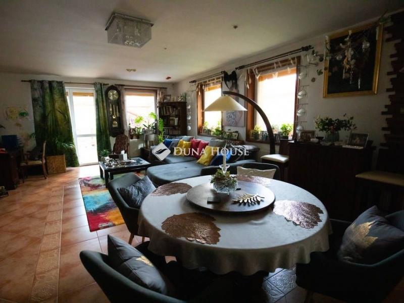 Eladó családi ház Érd