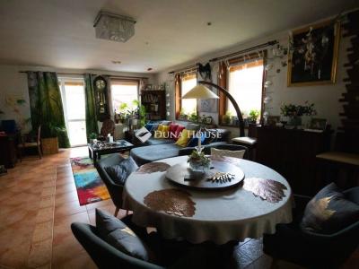 Eladó családi ház Érd