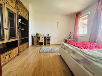 Eladó családi ház Kesztölc