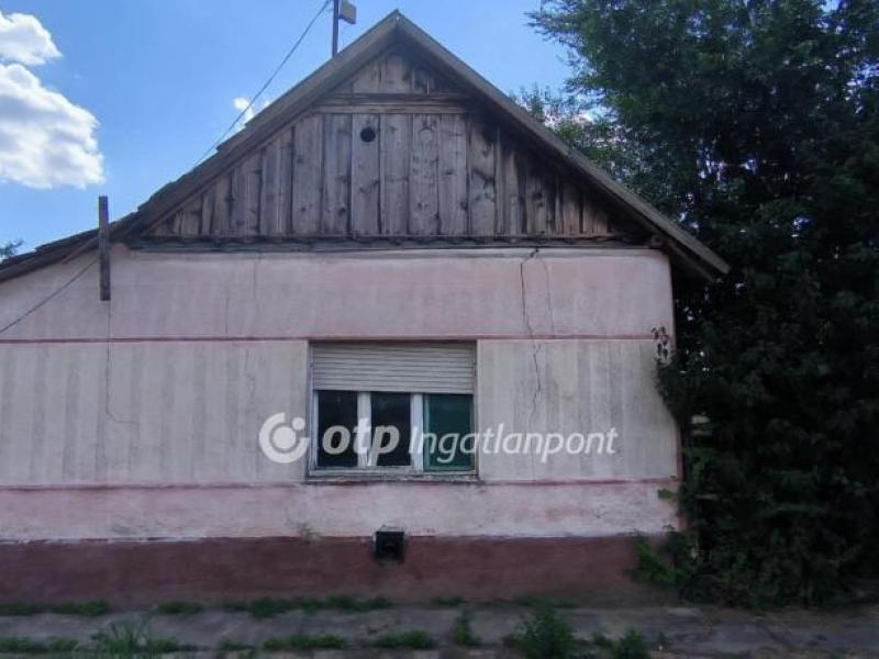Eladó családi ház Dombegyház