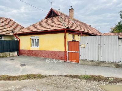 Eladó családi ház Mezőkövesd