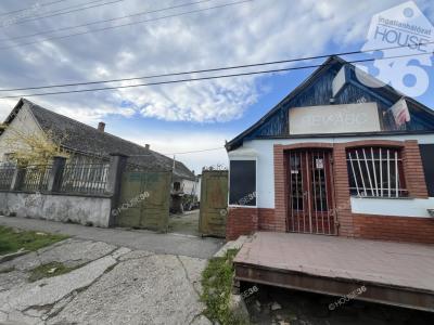 Eladó családi ház Solt