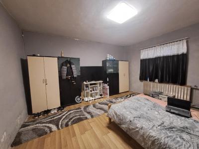 Eladó családi ház Karcag